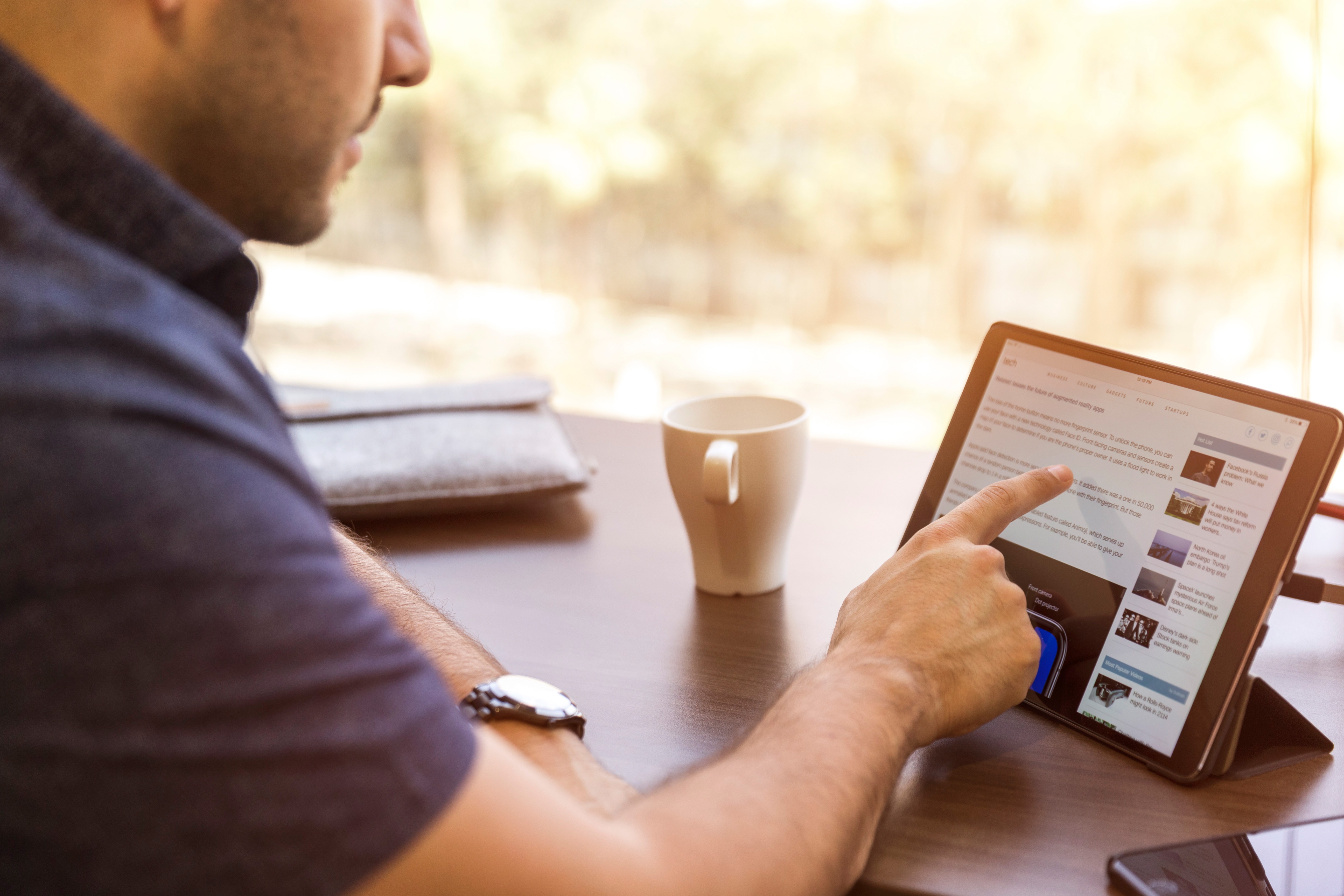 linkedin sales navigator 403843 unsplash 1